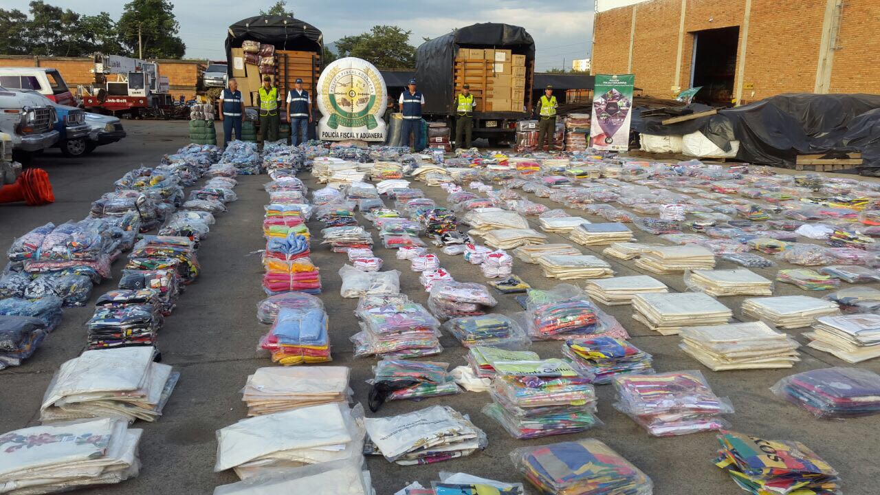 Incautada-mercancia-que-habría-ingresado-ilegalmente-al-país-avaluada-en-más-de-120-millones-de-pesos