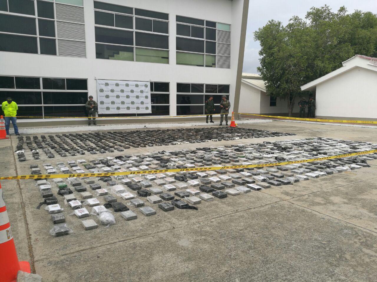 Incautados-967-kilos-de-cocaína-en-la-cuidad-de-Santamarta 