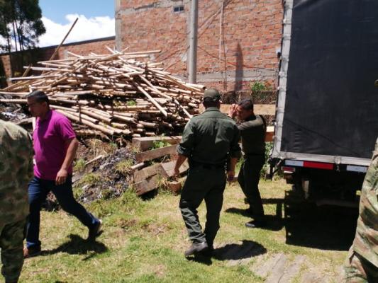Incautan madera