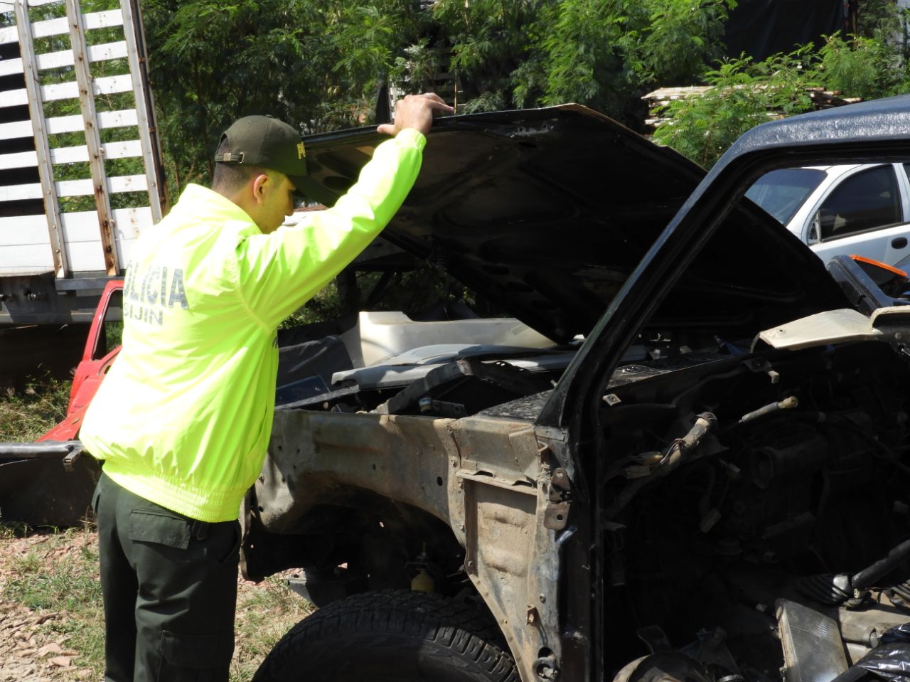 a-traves-de-acciones-investigativas-de-la-seccional-de-investigación-criminal-se-recuperaron-tres-vehiculos-de-alta-gama-y-la-captura-de-tres-hombres