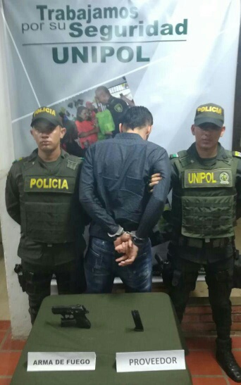 En-flagrancia-fue-capturado-un-hombre-por-porte-ilegal-de-armas-de-fuego 