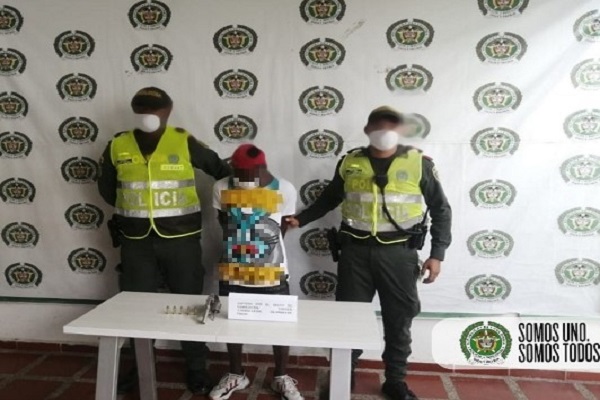 Lo-capturamos-violando-las-medidas-sanitarias-y-portando-un-arma-de-fuego-ilegal