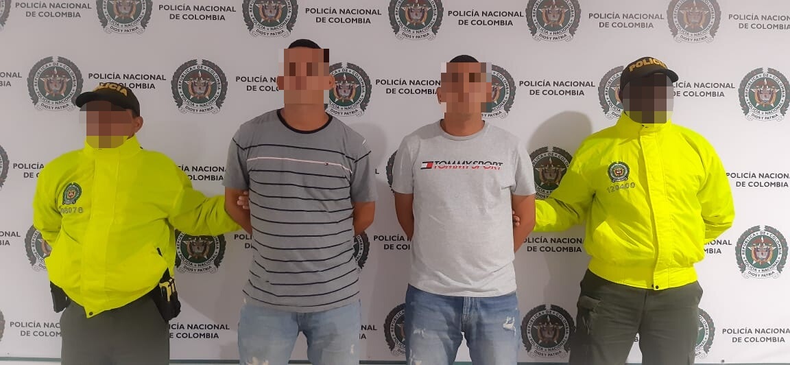 Mediante orden judicial capturados a dos integrantes de una misma familia por los delitos de homicidio agravado y porte ilegal de armas de fuego