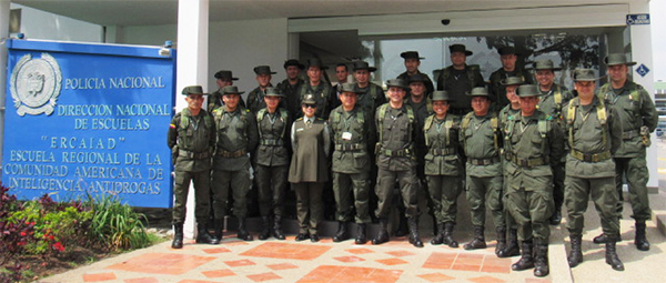 policia-colombia-escuela-antidrogas