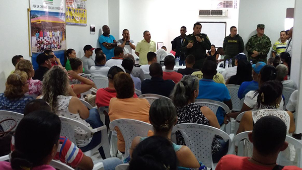 policia-colombia-linea-denuncia-desmanes-uraba