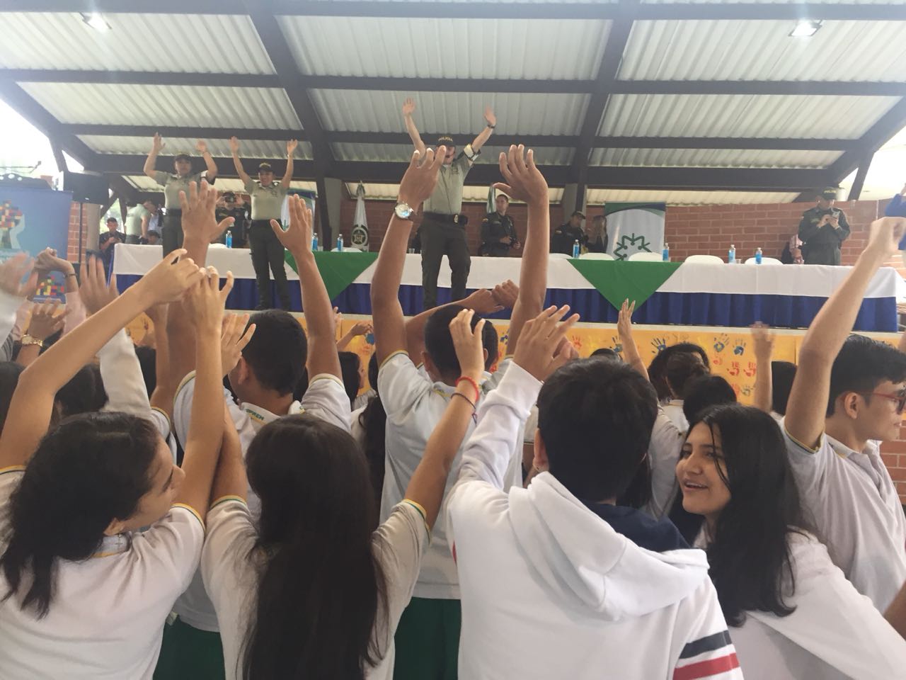 Con un pacto de convivencia la policía metropolitana de Villavicencio, reafirma su compromiso con la comunidad