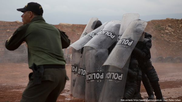 policia-un-dia-colombia-experiencia