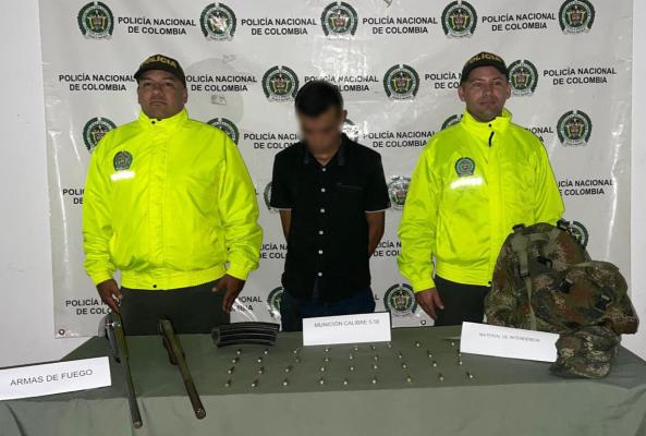 Policía logra la captura de un sujeto conocido como "Arepa" con dos escopetas y munición para fusil