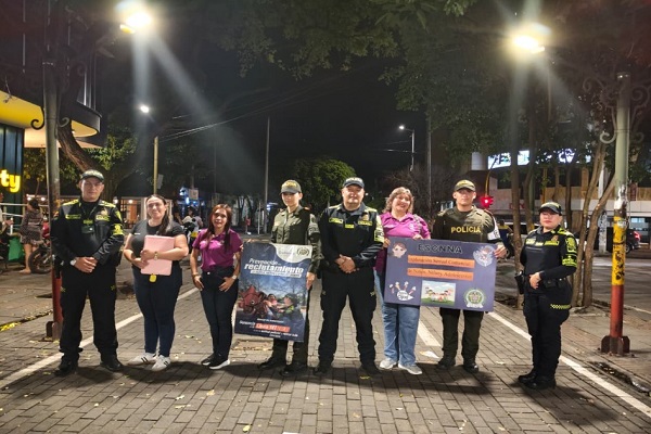 Cinco Policías de infancia y adolescencia y grupo protección al turismo con tres funcionarios de Bienestar familiar 