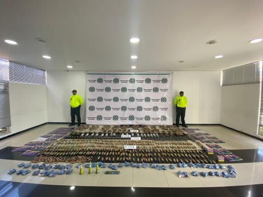 Seguimos los operativos otro golpe contundente a comerciantes informales de juegos pirotécnicos. 