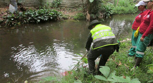 ‘Juntos Por El Ambiente’-Le madrugamos-a la conmemoración del Día Mundial del Agua-Policia Meta