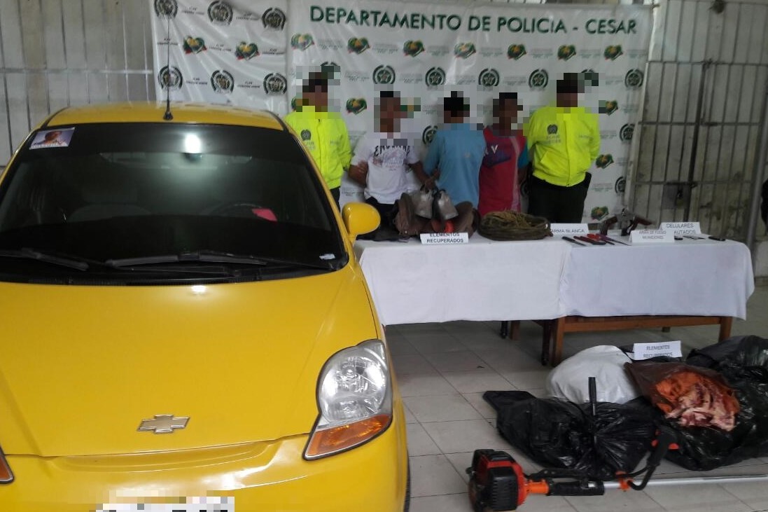 se-incautan-900-kilos-de-carne-en-canal-un-arma-de fuego-un-vehículo-y-tres-celulares