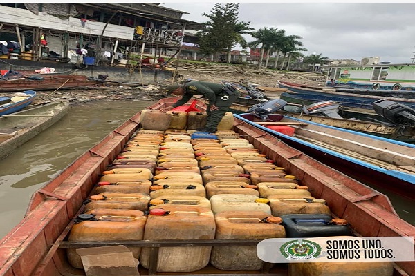 Sin-documentación-que-certificara-su-legalidad,-fueron-incautados-315-galones-de-combustible-en-Quibdó.