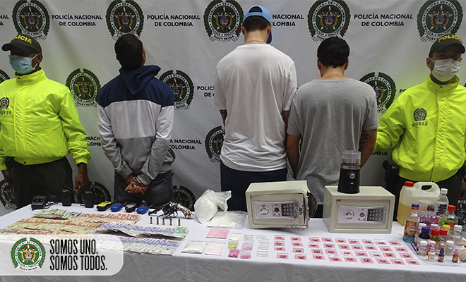 Capturados con un arma de fuego, radios de comunicación y droga en Bello Antioquia