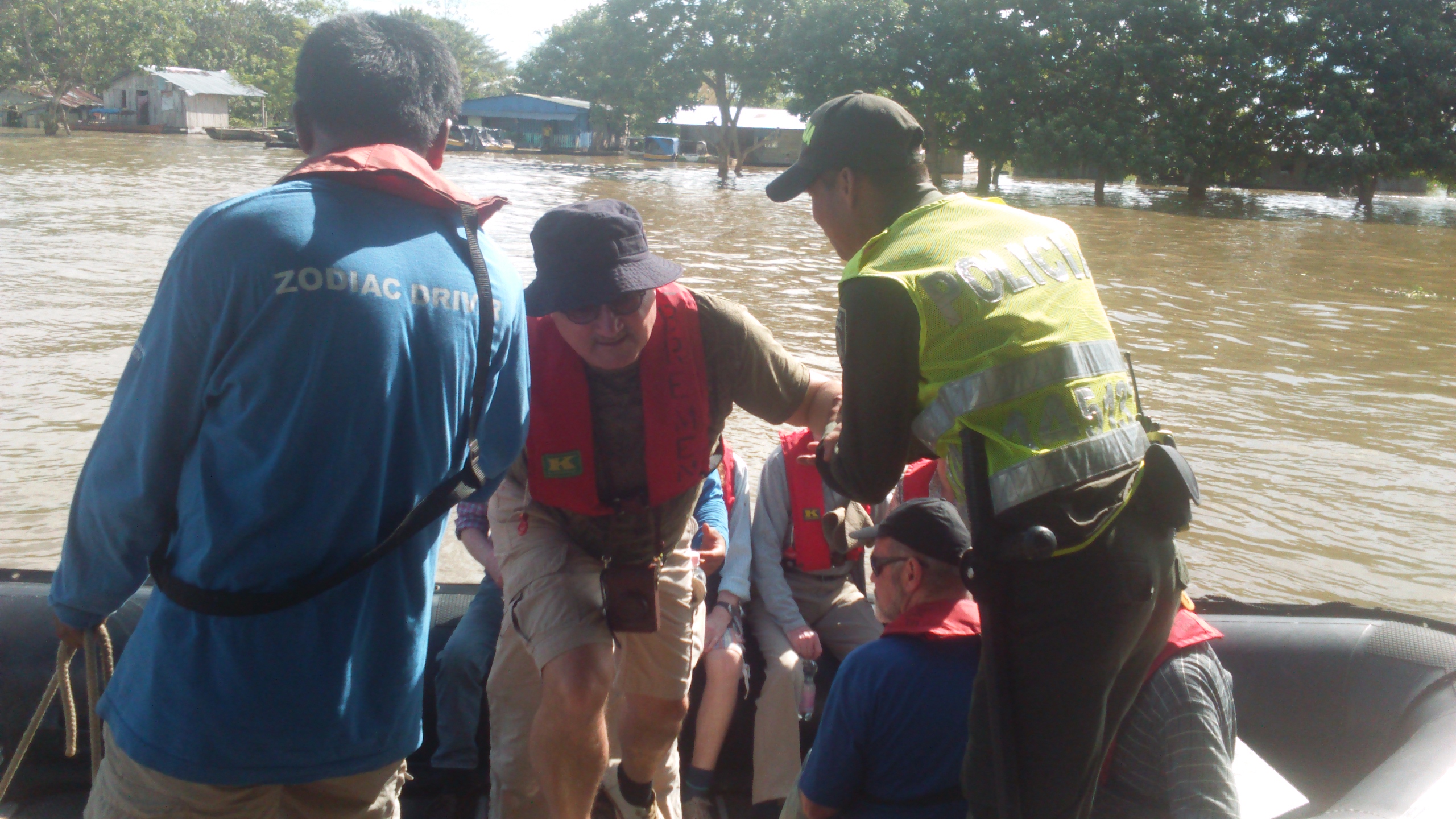 Policia Nacional lista para temporada de vacaciones de mitad año en amazonas. 