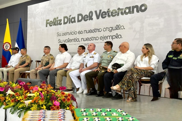 En un acto que exalta el honor, el sacrificio y el inquebrantable