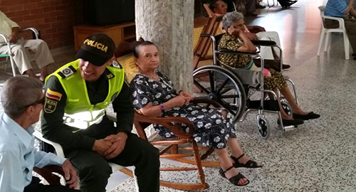 POLICIA NACIONAL-abuelos